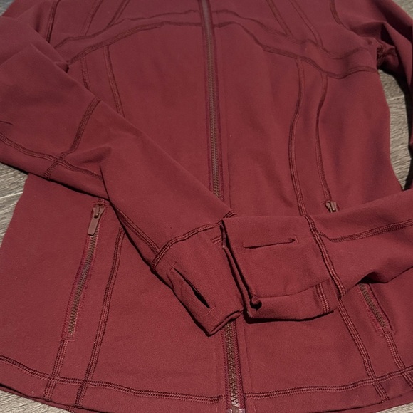 Lululemon Athletica Burgundy Jacket - Picture 5 of 6